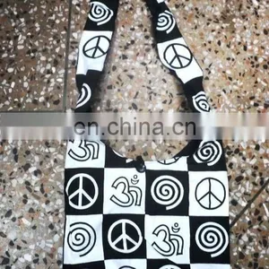 PRINTED PATCHWORK BAGS COLLECTIONS OF 50 PCS thumbnail-1
