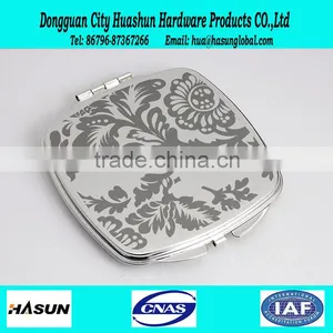 Folding Round Shape Colorful Compact Mirror thumbnail-3