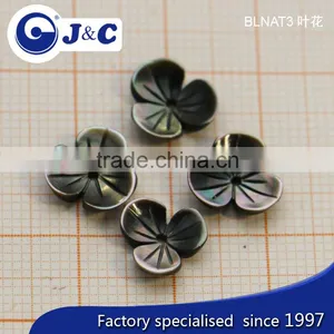 Carved Customized Natural Sea Shell Flower Shape,mother of Pearl Decoration Buttons thumbnail-1