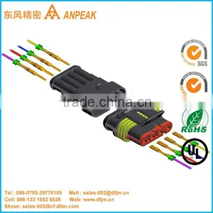 Factory Direct Waterproof Automotive 4 Pin Bulkhead Waterproof Connector thumbnail-1