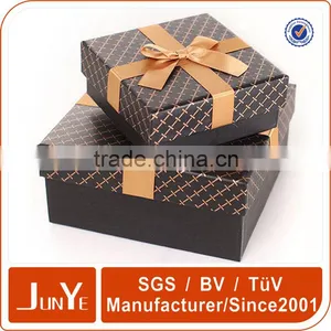 Custom Printed Apparel Boxes for Special Paper Ribbon Bow thumbnail-1