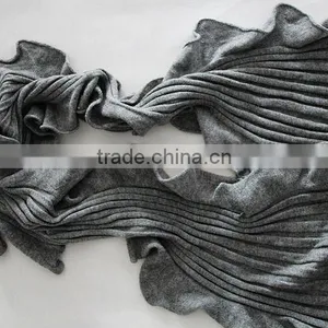 Winter and Autumn Cashmere Scarf thumbnail-1