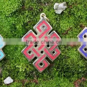 Tibetan Endless Pendant thumbnail-1