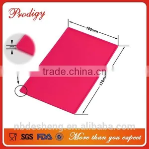 HOT Magic Mobile Phone Anti-Slip Mat Super Promotional Personalized Sticky Pads thumbnail-2