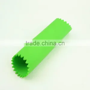 16074hot Sale Pratical Silicone Garlic Peeler thumbnail-4