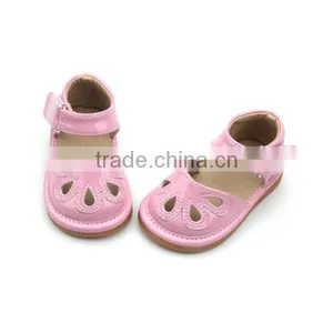 Wholesale Squeaky Baby Walkers Shoes Sandal for Girls Children thumbnail-2