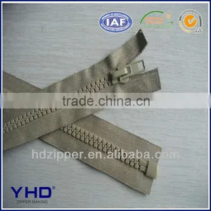 Delrin Zipper thumbnail-1