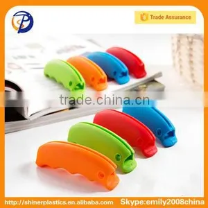 China Ningbo Good Quality Rubber Molded Parts Custom Injection Molding thumbnail-2