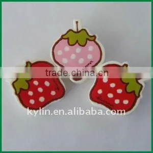 Strawberry Shape Paper Clip thumbnail-1