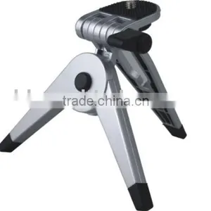 Board Style Tripod thumbnail-1