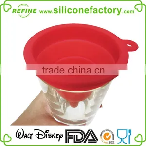Hot Selling Food Grade Silicone Collapsible Folding Funnel for Kitchen Tools thumbnail-5