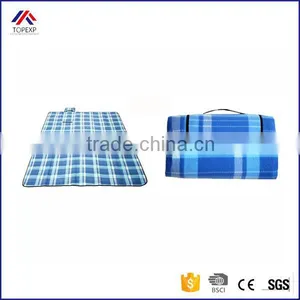 Customized Check Waterproof Picnic Insulation Blanket thumbnail-1