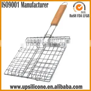Non-Stick BBQ Fish Grilling Basket / Grill Stainless Steel Wire Mesh/BBQ Grill Mesh With Wooden Handle/Grill Lattice thumbnail-3