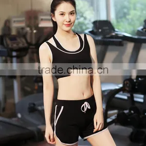 Charming 80 Nylon 20 Spandex Yoga Fitness Active Wear Set With Top Breast Inner Liner thumbnail-1