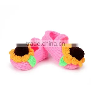 Beautiful Sunflower Free Crochet Shoes Pattern for Baby thumbnail-2