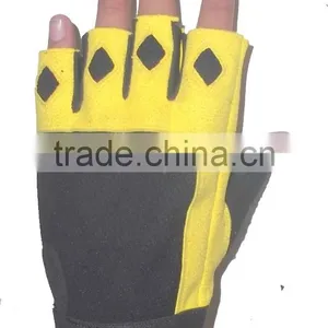 Weight Lifting Gloves thumbnail-3