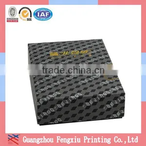 Color Corrugated Paper Box Packaging for Clothing thumbnail-1