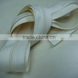 Best Quality Wholesale Colorful Nylon Zipper Cheap Price YKK thumbnail-5