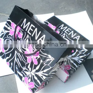 Fancy Paper Bag for Cloth,garments,apparel thumbnail-1