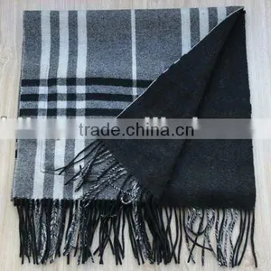 100%wool Pocket Scarf thumbnail-1