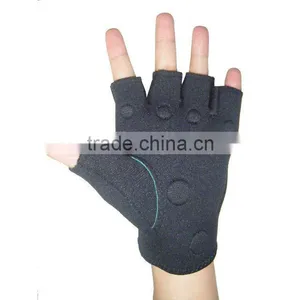 Magnetic Neoprene Gloves thumbnail-1