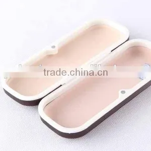 Plastic Glasses Box With Metal Strip and Magnet PU Glasses Case thumbnail-4