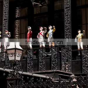 Wholesale Modern Garden Sculpture Resin Crafts Lawn Jockey Statue for Sale thumbnail-4