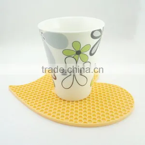 Lover Heart Cellular Shaped Heat Resistant Silicone Pot Holder/Mat/Pad/Trivet/Coaster thumbnail-3