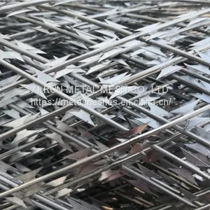 Concertina Razor Wire Coil Diameter 450MM 500MM BTO22 CBT65 thumbnail-2