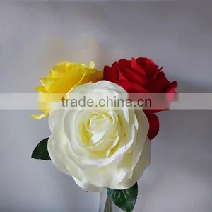 Chinese Wholesale Artificial Red White Rose Plants Sale thumbnail-1