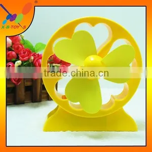 Baby Safe Desk Stand Mini Electric Fan Summer Cooling Rechargable Fan Hot Sale Baby Fan thumbnail-1