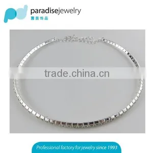 Ladies Chunky Necklace China Wholesale Rhinestone Collar Choker Necklace thumbnail-2