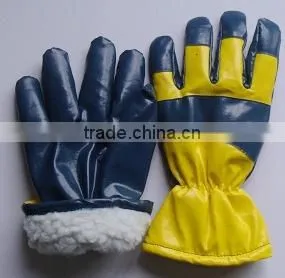 Glove thumbnail-1