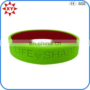 Custom Logo Color Fashionable Silicon Wristband thumbnail-5