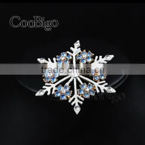 Fashion Jewelry Rhinestone Glitter Powder Snowflake Pin Brooch Gold Plated Christmas Party Gift Promotion Apparel Accessories thumbnail-1
