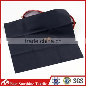 Microfiber Cleaning Cloth in Pocket thumbnail-2