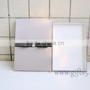 Handmade Luxury Silk Wedding Invitation Boxes Wholesale thumbnail-3