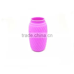 Silicone Vase of Flower thumbnail-2