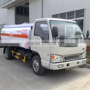 Mini Xiaobawang 4*2 Dongfeng Refueling Truck thumbnail-2