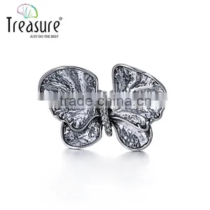 Fashion Jewelry Butterfly and White Diamond New Design Ladies Finger Ring thumbnail-1