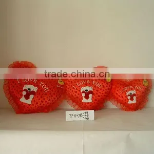 S/M/L Beautiful Valentine Soft Plush Stuffed Embroidered Red Heart Pillow Toy With Decorative Border thumbnail-1
