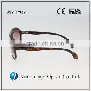 Cheap Hot Sale Plastic Sunglasses for Woman thumbnail-4