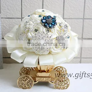 High Quality Luxurious Blue Wedding Buquet thumbnail-3
