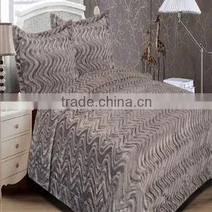 Modern High Quality Solid Color PV Plush Throw Faux Fur Blanket/mink Blanket thumbnail-2