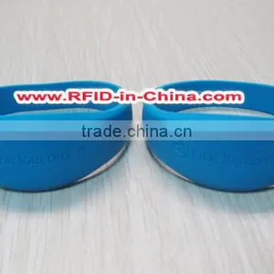 Wholesale 13.56MHz Festival Silicone RFID Bracelet for Events thumbnail-1