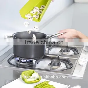 Useful Folding Plastic Cutting Board for Kitchen/Cretive Folding Plastic Chopping Board thumbnail-3