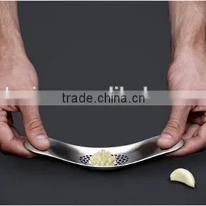 Stainless Steel Garlic Press/ Garlic Crusher/ Garlic Rocker As Seen On TV thumbnail-5