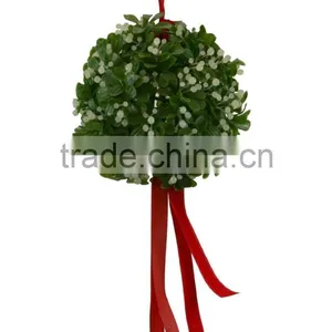 Artificial Mistletoe Kissing Ball thumbnail-1