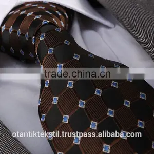Brown Checked ,Silk Tie, Necktie, Neck Tie, Corbata, Gravate, Krawatte, Cravatta, Fashion Tie thumbnail-1