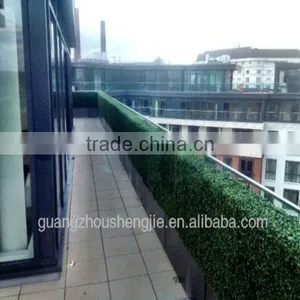 Wholesale Artificial Green Hedge in High Quality for Decoration thumbnail-1